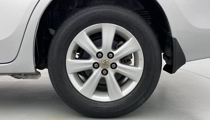2015 Toyota Corolla Altis 1.8G LIMITED, Petrol, Manual, 95,726 km, Left Rear Wheel