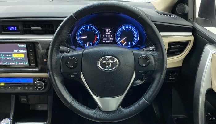 2015 Toyota Corolla Altis 1.8G LIMITED, Petrol, Manual, 95,726 km, Steering Wheel Close Up