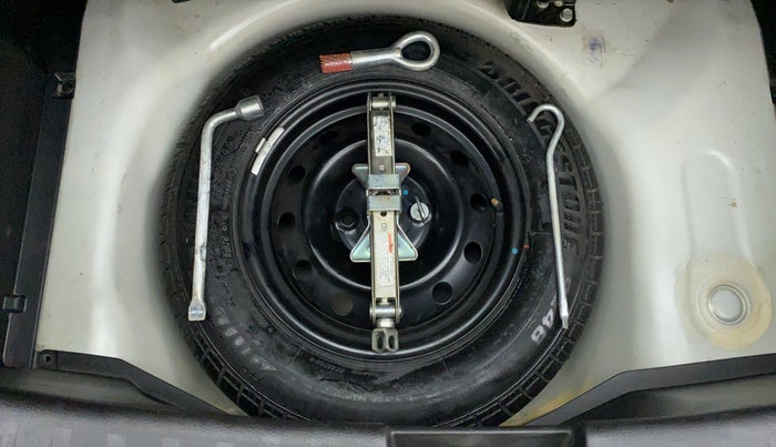 2015 Maruti Swift VXI D, Petrol, Manual, 24,053 km, Spare Tyre