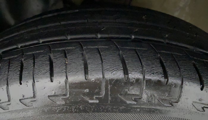 2018 Maruti IGNIS ZETA 1.2 K12, Petrol, Manual, 5,563 km, Right Rear Tyre Tread