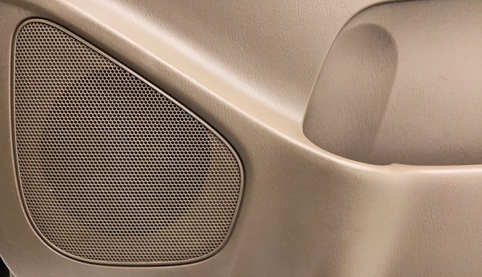 2015 Toyota Innova 2.5 GX 8 STR BS IV, Diesel, Manual, Speaker