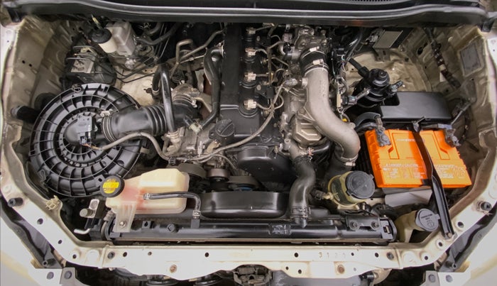 2015 Toyota Innova 2.5 GX 8 STR BS IV, Diesel, Manual, Open Bonet