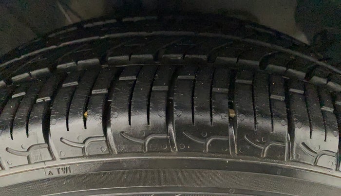 2019 Hyundai NEW SANTRO SPORTZ 1.1, Petrol, Manual, 4,350 km, Right Front Tyre Tread
