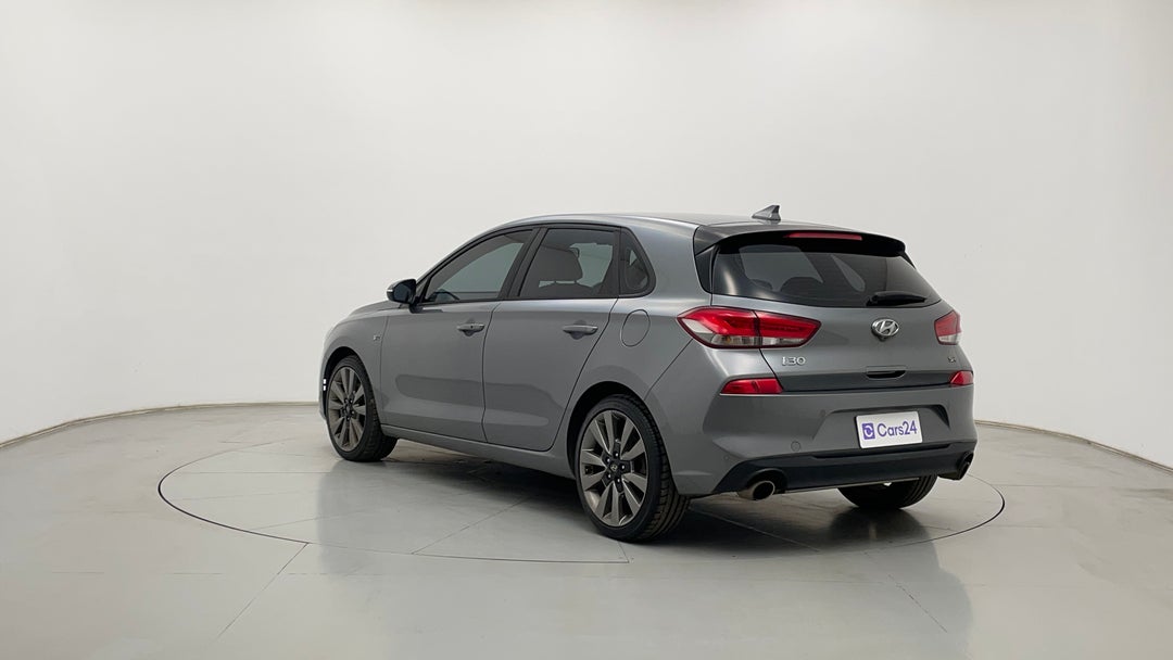 Left Back Diagonal (45- Degree) View