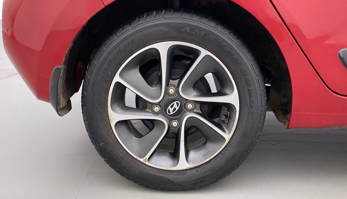 2017 Hyundai Grand i10 SPORTZ (O) 1.2 AT VTVT, Petrol, Automatic, 22,955 km, Right Rear Wheel