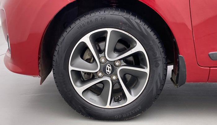 2017 Hyundai Grand i10 SPORTZ (O) 1.2 AT VTVT, Petrol, Automatic, 22,955 km, Left Front Wheel