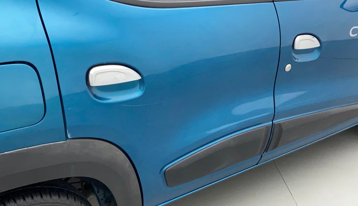 2021 Renault Kwid CLIMBER 1.0 (O), Petrol, Manual, 59,221 km, Right rear door - Minor scratches