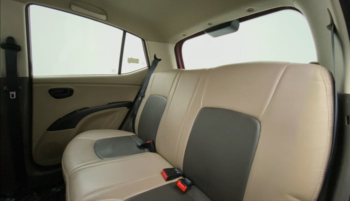 2016 Hyundai i10 MAGNA 1.1 IRDE2, Petrol, Manual, 13,851 km, Right Side Rear Door Cabin