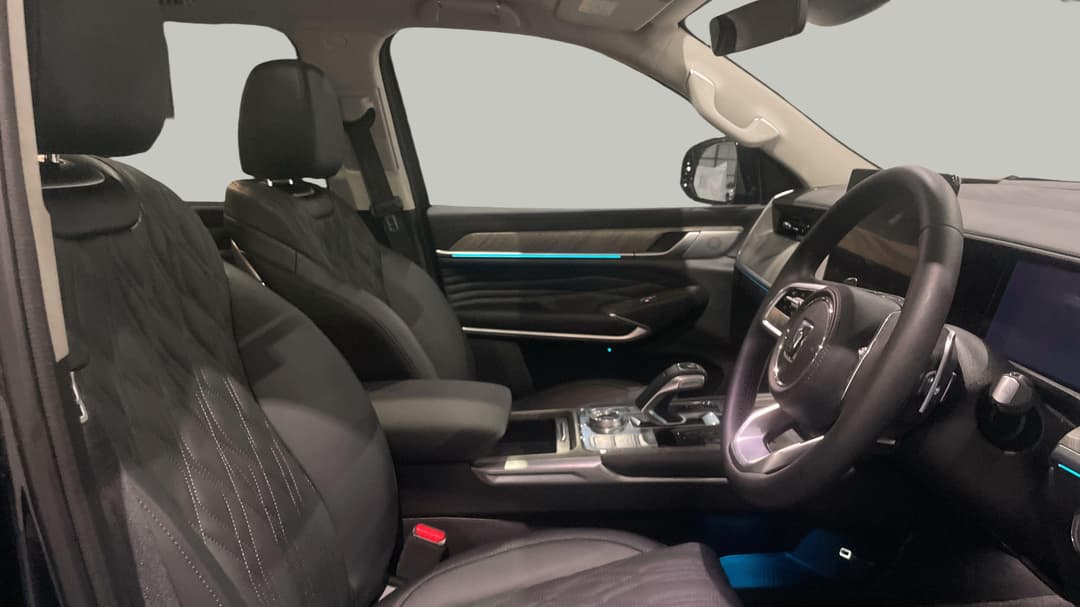 2026 GWM Tank 500 Vanta Hybrid, Automatic, 1993 km, Right Side Front Door Cabin View