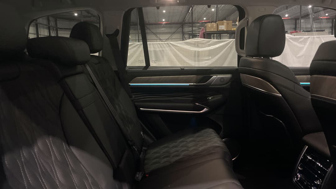 2026 GWM Tank 500 Vanta Hybrid, Automatic, 1993 km, Right Side Rear Door Cabin View