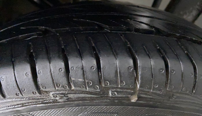 2013 Maruti Alto 800 LXI CNG, CNG, Manual, 57,562 km, Left Rear Tyre Tread
