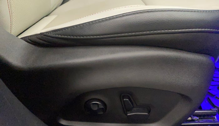 2019 Jeep Compass LIMITED PLUS PETROL AT, Petrol, Automatic, 36,921 km, Driver Side Adjustment Panel