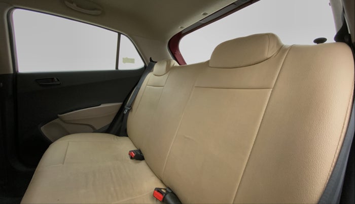 2016 Hyundai Grand i10 MAGNA 1.2 VTVT, Petrol, Manual, 31,793 km, Right Side Rear Door Cabin