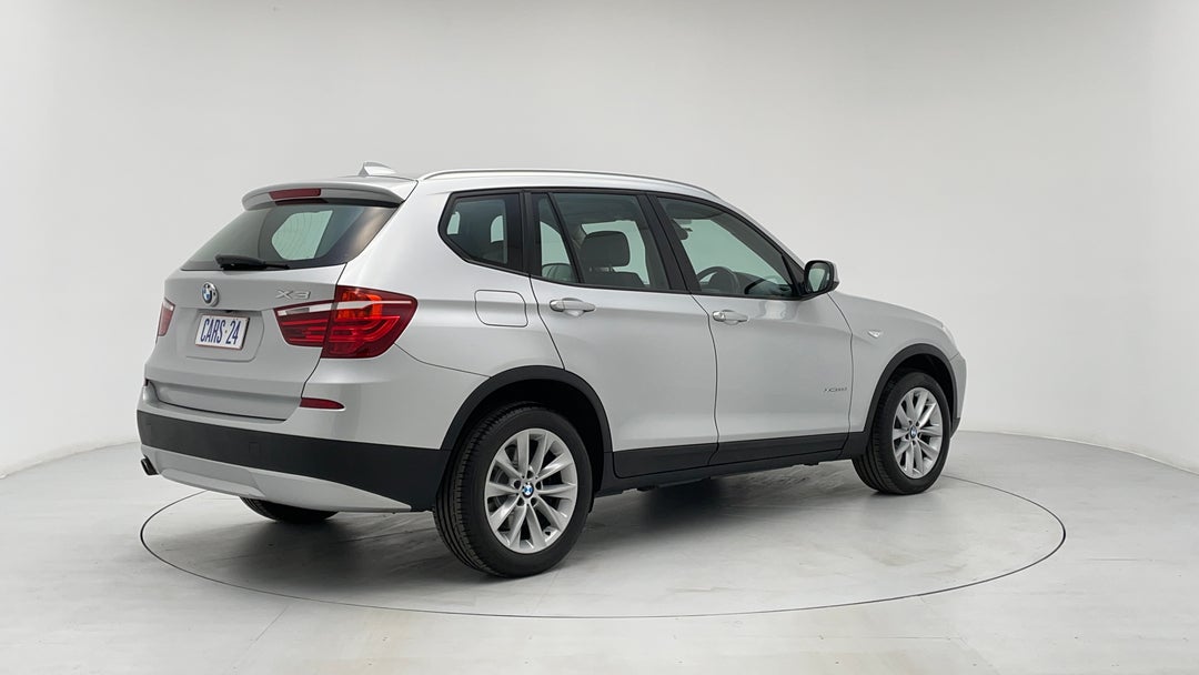 Right Back Diagonal (45- Degree) View