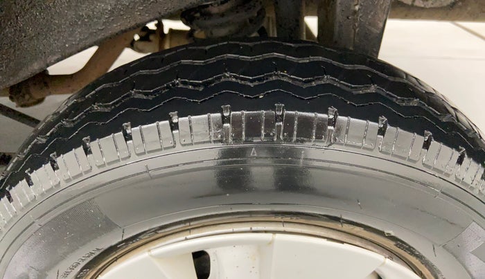2019 Maruti Eeco 5 STR WITH AC PLUSHTR, Petrol, Manual, 8,686 km, Left Rear Tyre Tread