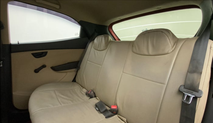 2013 Hyundai Eon MAGNA PLUS, Petrol, Manual, 99,448 km, Right Side Rear Door Cabin
