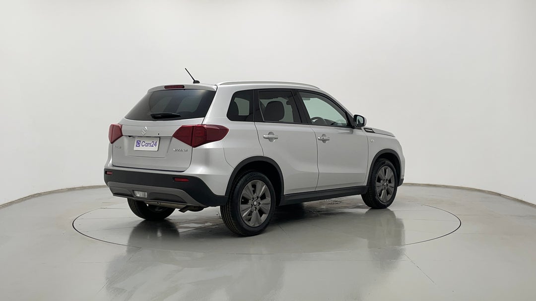 Right Back Diagonal (45- Degree) View