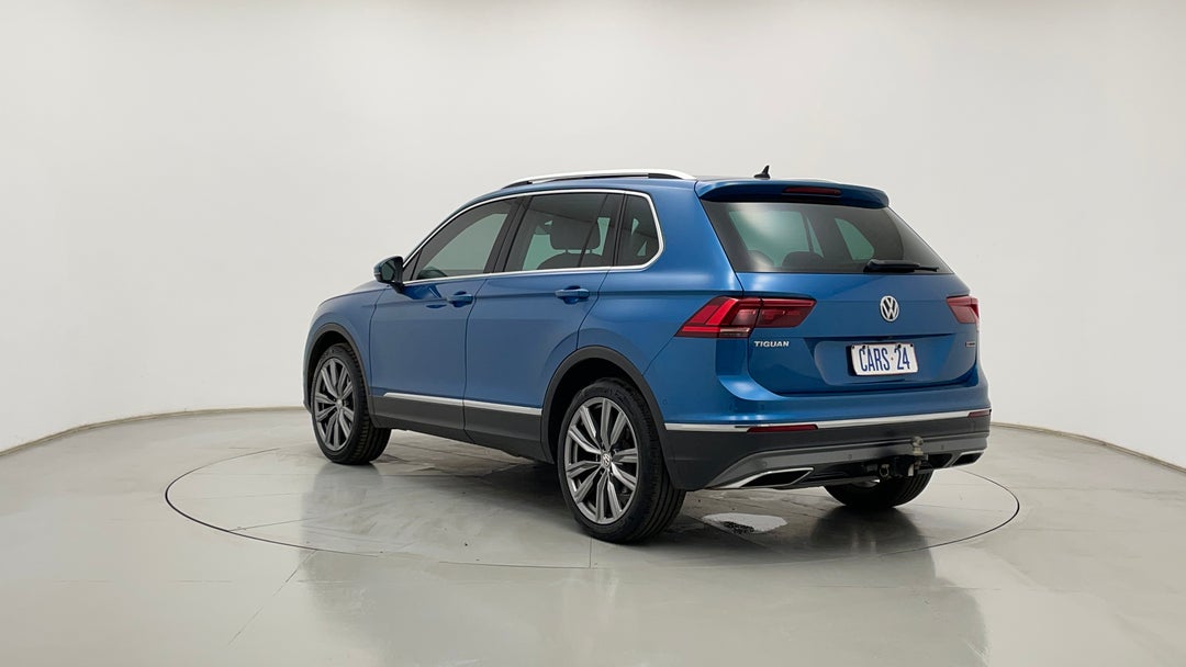 Left Back Diagonal (45- Degree) View