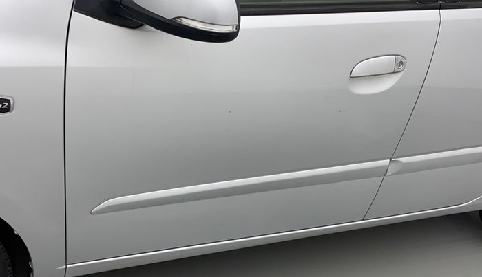 2012 Hyundai i10 SPORTZ 1.2, CNG, Manual, 91,832 km, Front passenger door - Minor scratches