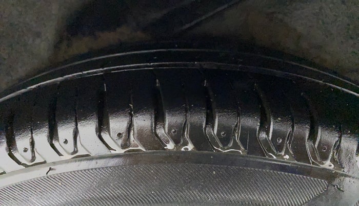 2012 Hyundai i10 SPORTZ 1.2, CNG, Manual, 91,832 km, Left Rear Tyre Tread