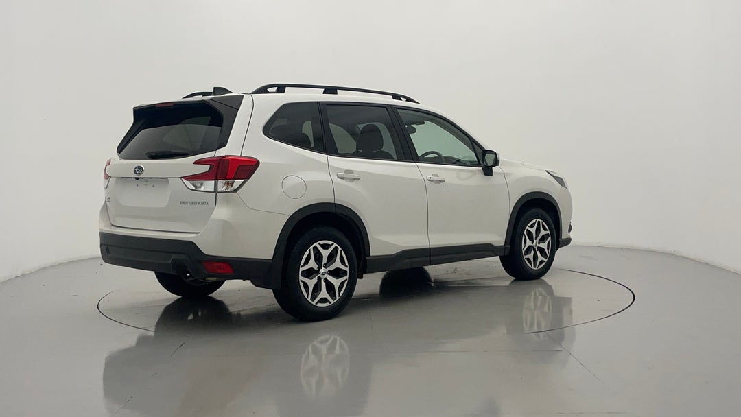 Right Back Diagonal (45- Degree) View