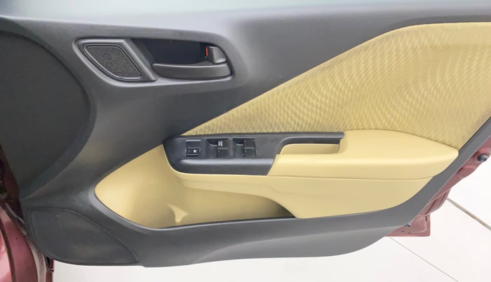 2016 Honda City 1.5L I-VTEC S MT, Petrol, Manual, 1,15,151 km, Driver Side Door Panels Control
