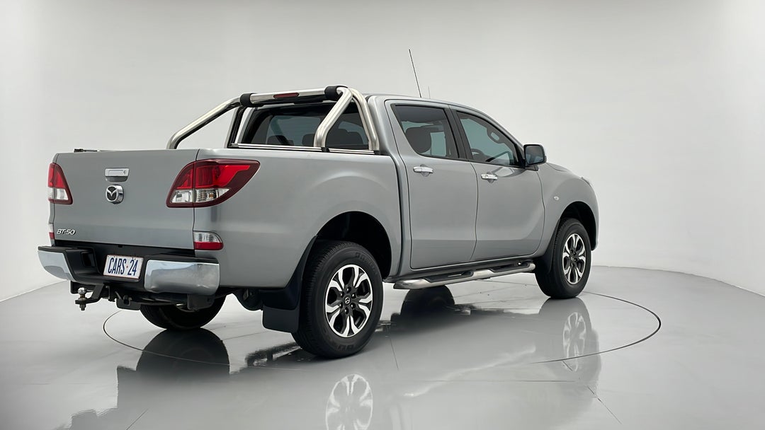 Right Back Diagonal (45- Degree) View