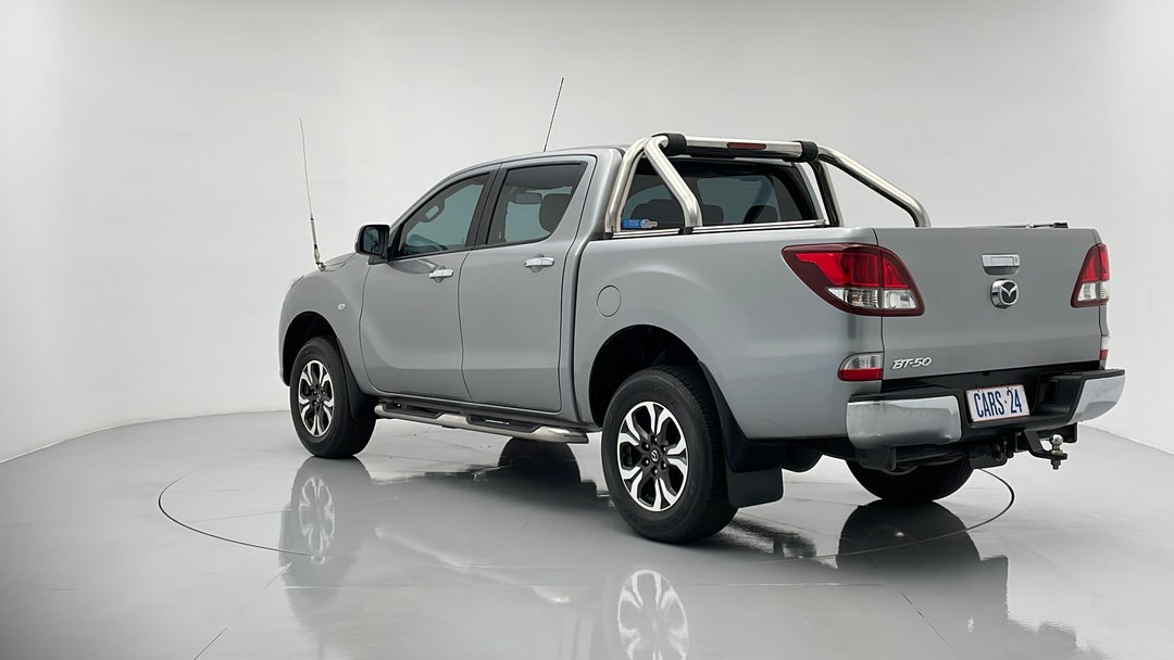 Left Back Diagonal (45- Degree) View