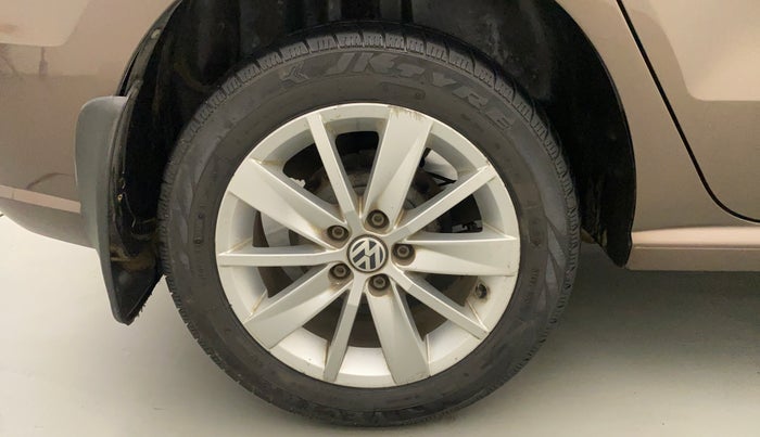 2016 Volkswagen Ameo HIGHLINE1.2L, Petrol, Manual, 35,143 km, Right Rear Wheel