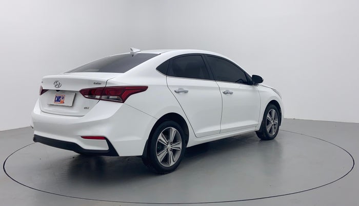 2018 Hyundai Verna 1.6 SX (O) CRDI MT, Diesel, Manual, 38,077 km, Right Back Diagonal (45- Degree) View