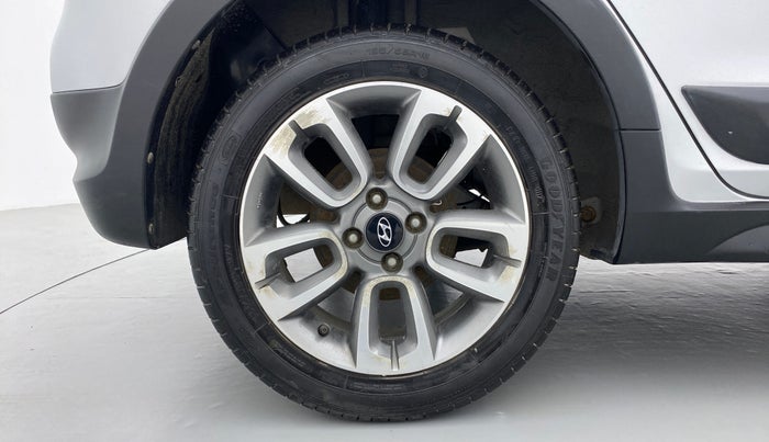 2016 Hyundai i20 Active 1.2 SX, Petrol, Manual, 12,119 km, Right Rear Wheel