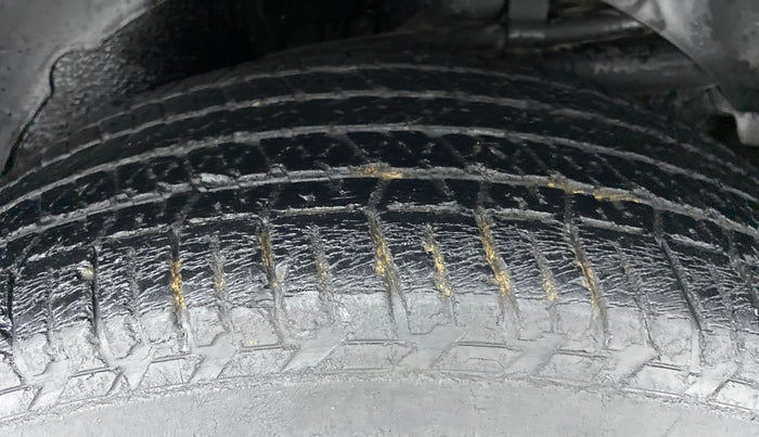 2014 Mahindra XUV500 W8 FWD, Diesel, Manual, 83,931 km, Left Rear Tyre Tread