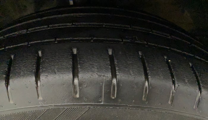 2018 Maruti Baleno ZETA PETROL 1.2, Petrol, Manual, 34,503 km, Right Front Tyre Tread
