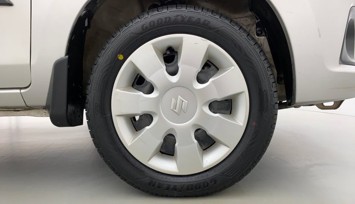 2015 Maruti Alto K10 VXI P, Petrol, Manual, 19,481 km, Right Front Wheel