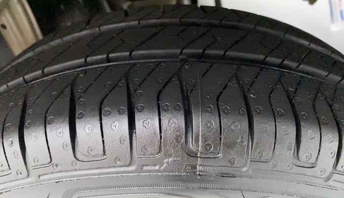 2015 Maruti Alto K10 VXI P, Petrol, Manual, 19,481 km, Left Rear Tyre Tread