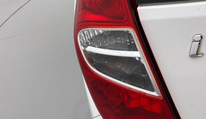 2015 Hyundai i10 MAGNA 1.1 IRDE2, Petrol, Manual, 78,241 km, Left tail light - Minor scratches