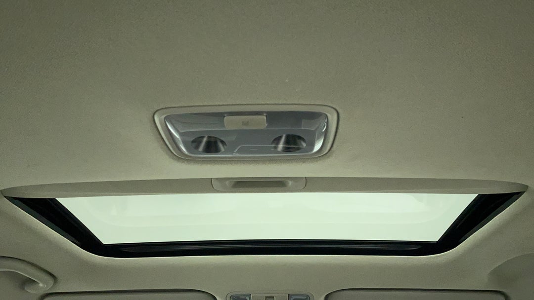 Moonroof/ Sunroof