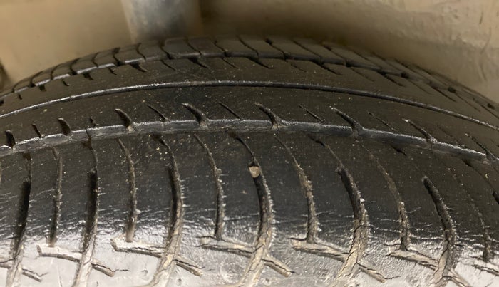 2014 Maruti Celerio VXI, Petrol, Manual, 35,620 km, Right Rear Tyre Tread