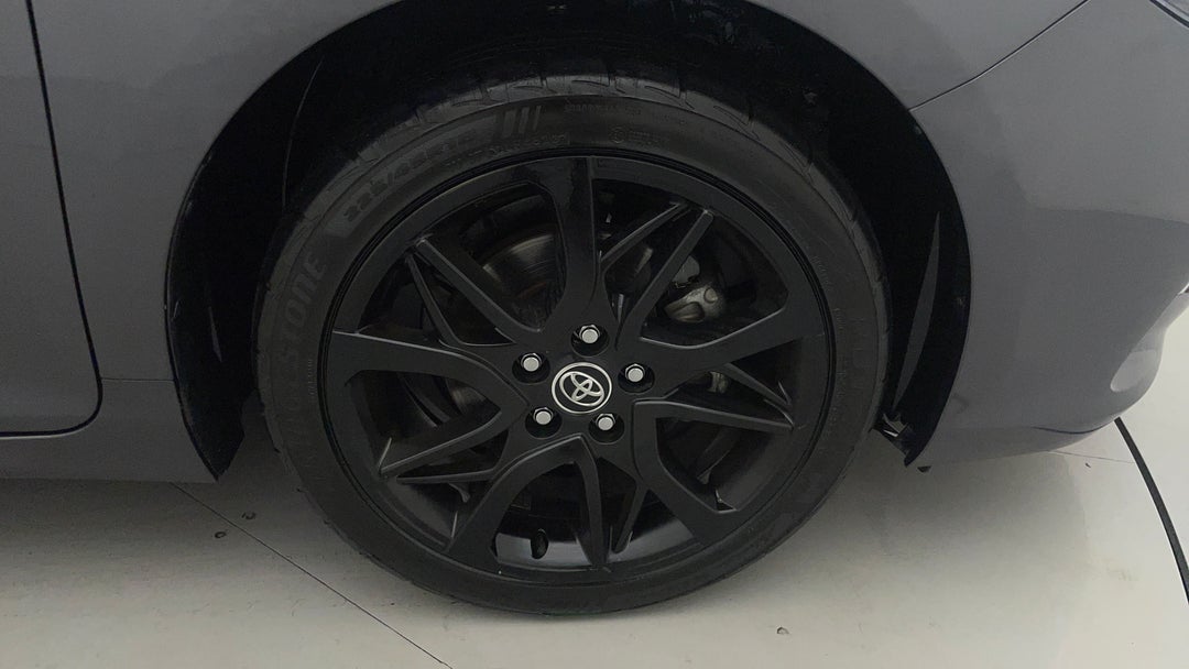 2017 Toyota Camry Rz S.e., Automatic, 41095 km, Right Front Wheel