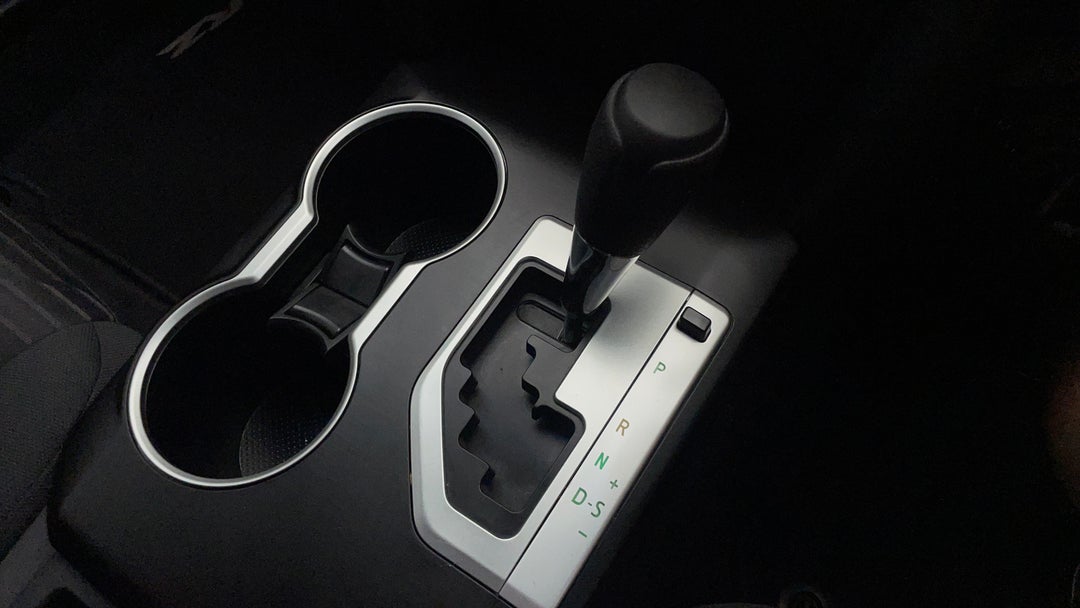 2017 Toyota Camry Rz S.e., Automatic, 41095 km, Gear Lever 