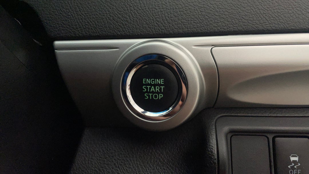 2017 Toyota Camry Rz S.e., Automatic, 41095 km, Keyless / Button Start