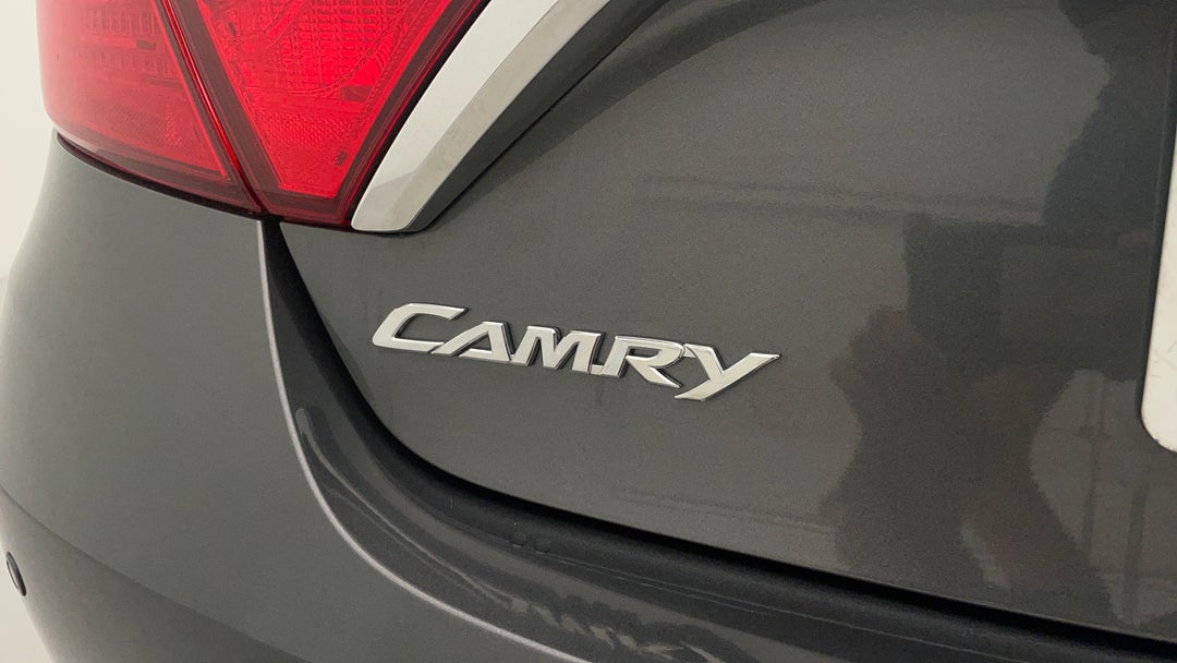 2017 Toyota Camry Rz S.e., Automatic, 41095 km, Badge (Boot Left Side)