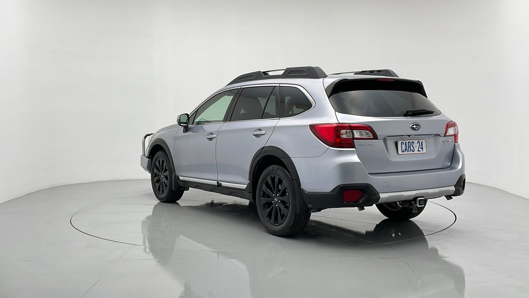 Left Back Diagonal (45- Degree) View