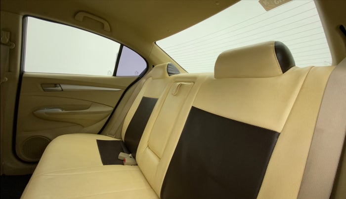 2011 Honda City 1.5L I-VTEC V AT, Petrol, Automatic, 99,918 km, Right Side Rear Door Cabin
