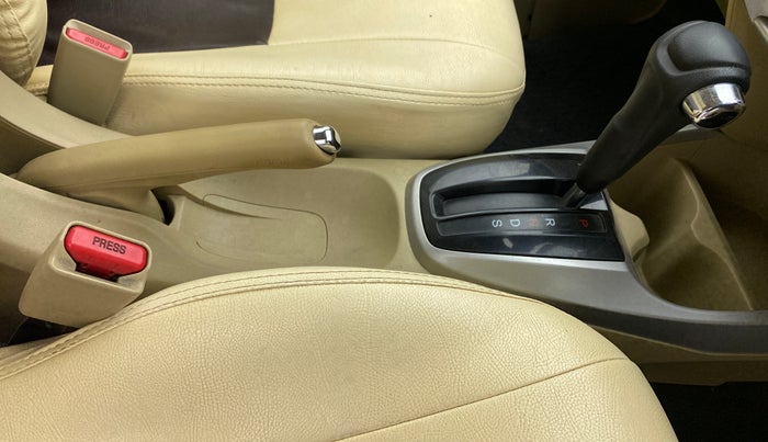 2011 Honda City 1.5L I-VTEC V AT, Petrol, Automatic, 99,918 km, Gear Lever