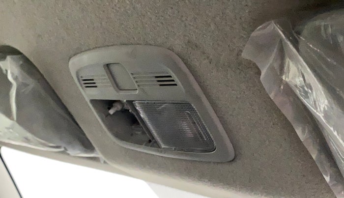 2017 Maruti Baleno ZETA CVT PETROL 1.2, Petrol, Automatic, 61,829 km, Ceiling - Roof light minor damage