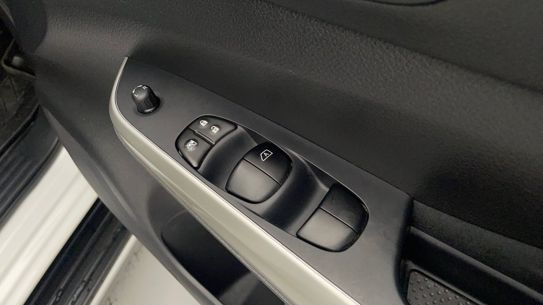 Drivers Side Door Panel Controls