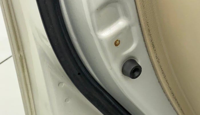 2016 Maruti Ciaz ZXI AMT, Petrol, Automatic, 96,614 km, Front passenger door - Slight discoloration