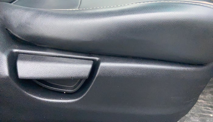 2019 Hyundai NEW SANTRO 1.1 SPORTS AMT, Petrol, Automatic, 24,806 km, Driver Side Adjustment Panel