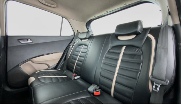 2015 Hyundai Grand i10 ASTA 1.1 CRDI, Diesel, Manual, 90,706 km, Right Side Rear Door Cabin